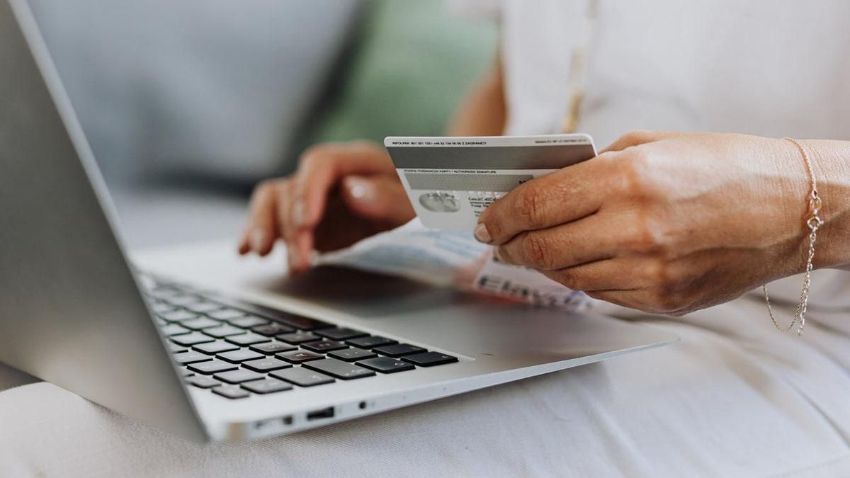 Как надежно и быстро перевести деньги в Украину: 5 лайфхаков Как надежно и быстро перевести деньги в Украину: 5 лайфхаков