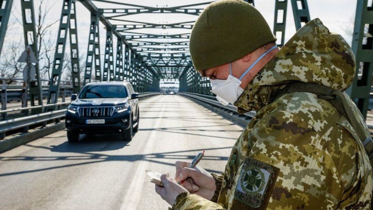 Условия возврата украинцев через границу: новые правила о ПЦР-тестах Условия возврата украинцев через границу: новые правила о ПЦР-тестах