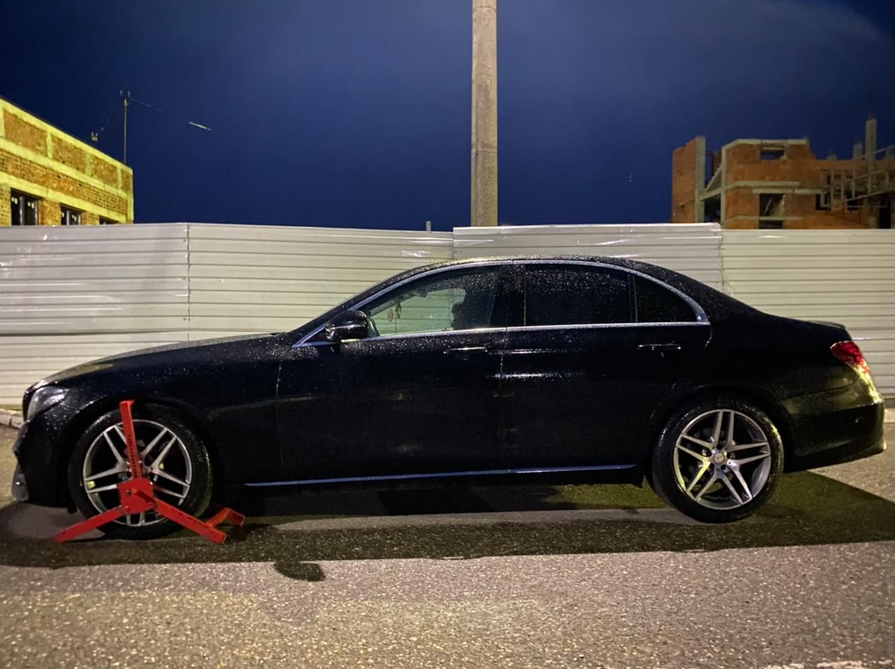 Угнанный Mercedes Угнанный Mercedes