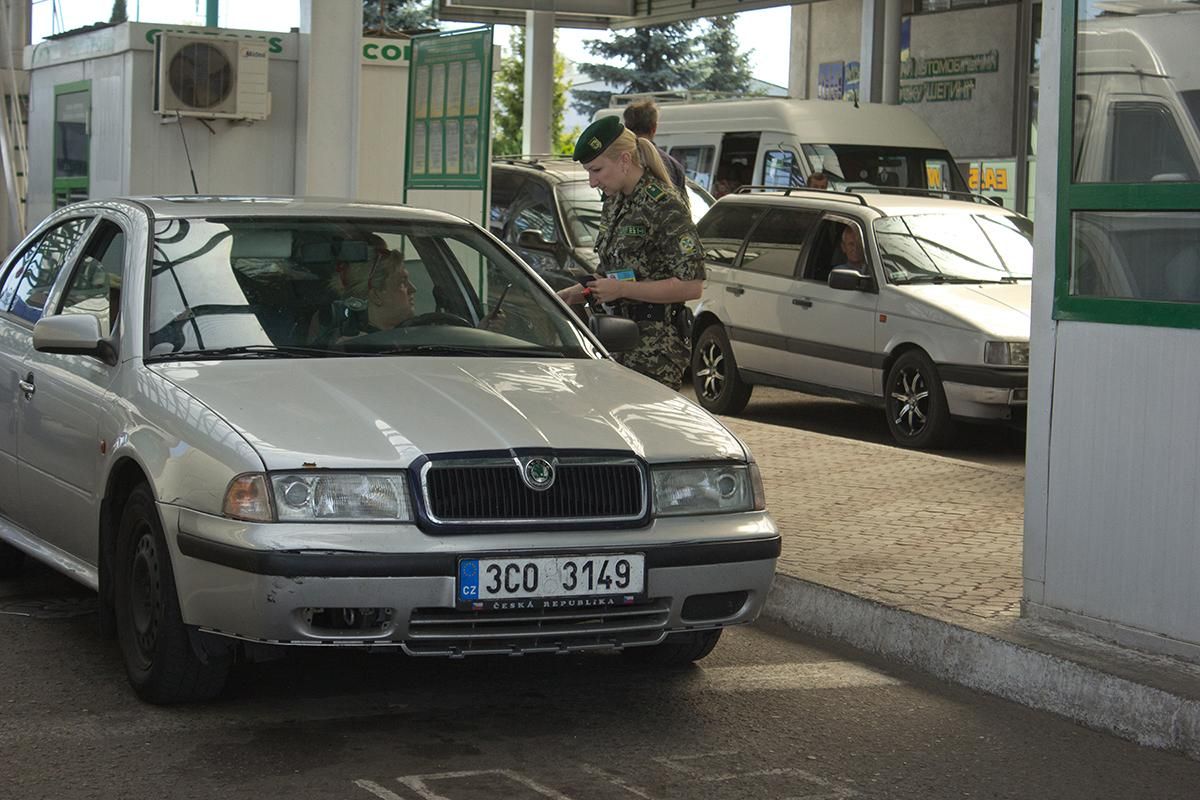 На українсько-польському кордоні утворилися черги На українсько-польському кордоні утворилися черги