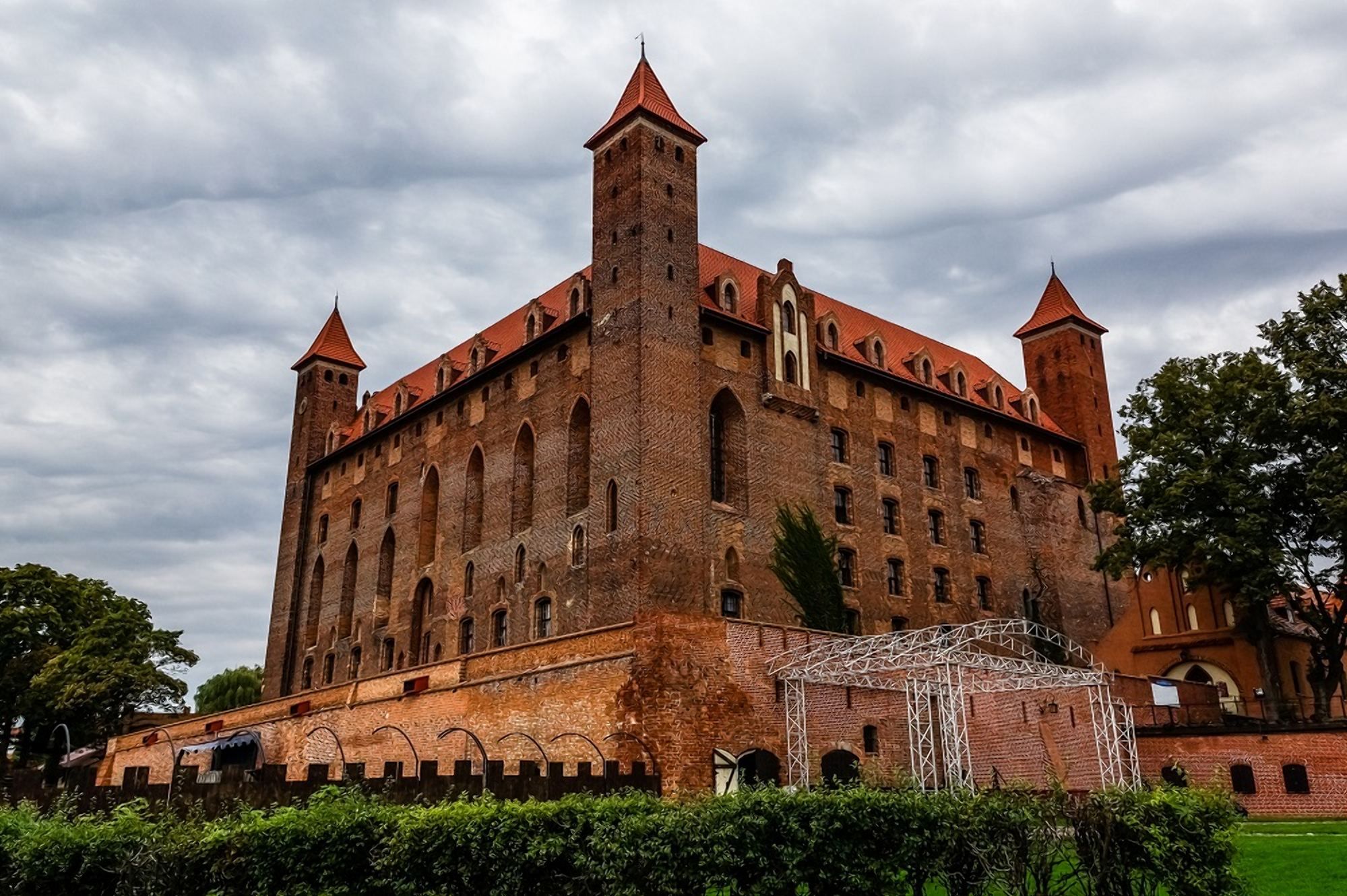 Тевтонський замок у місті Гнев