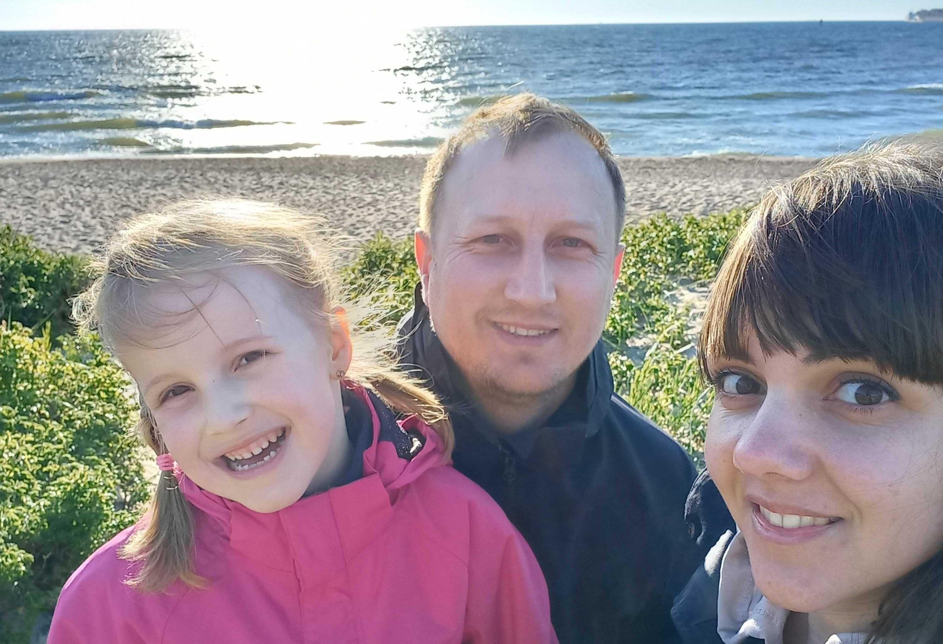 Ірина Воляк з чоловіком та донькою Ірина Воляк з чоловіком та донькою