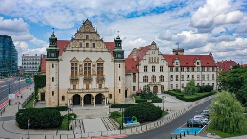 Університет для поляків: що відомо про скандал в одному з польських вишів