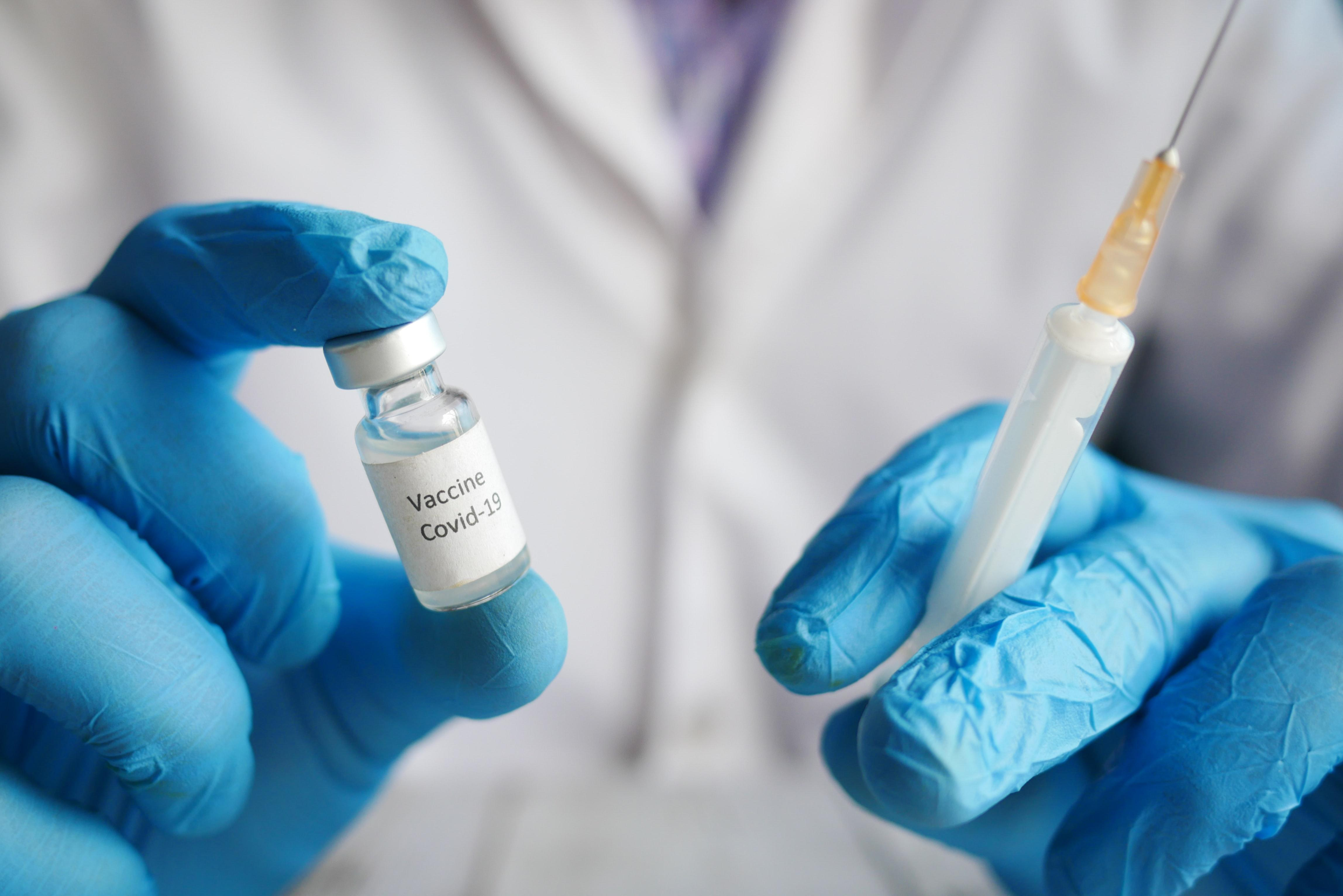 МОЗ дало вказівки тим, хто отримав першу дозу вакцини за кордоном 