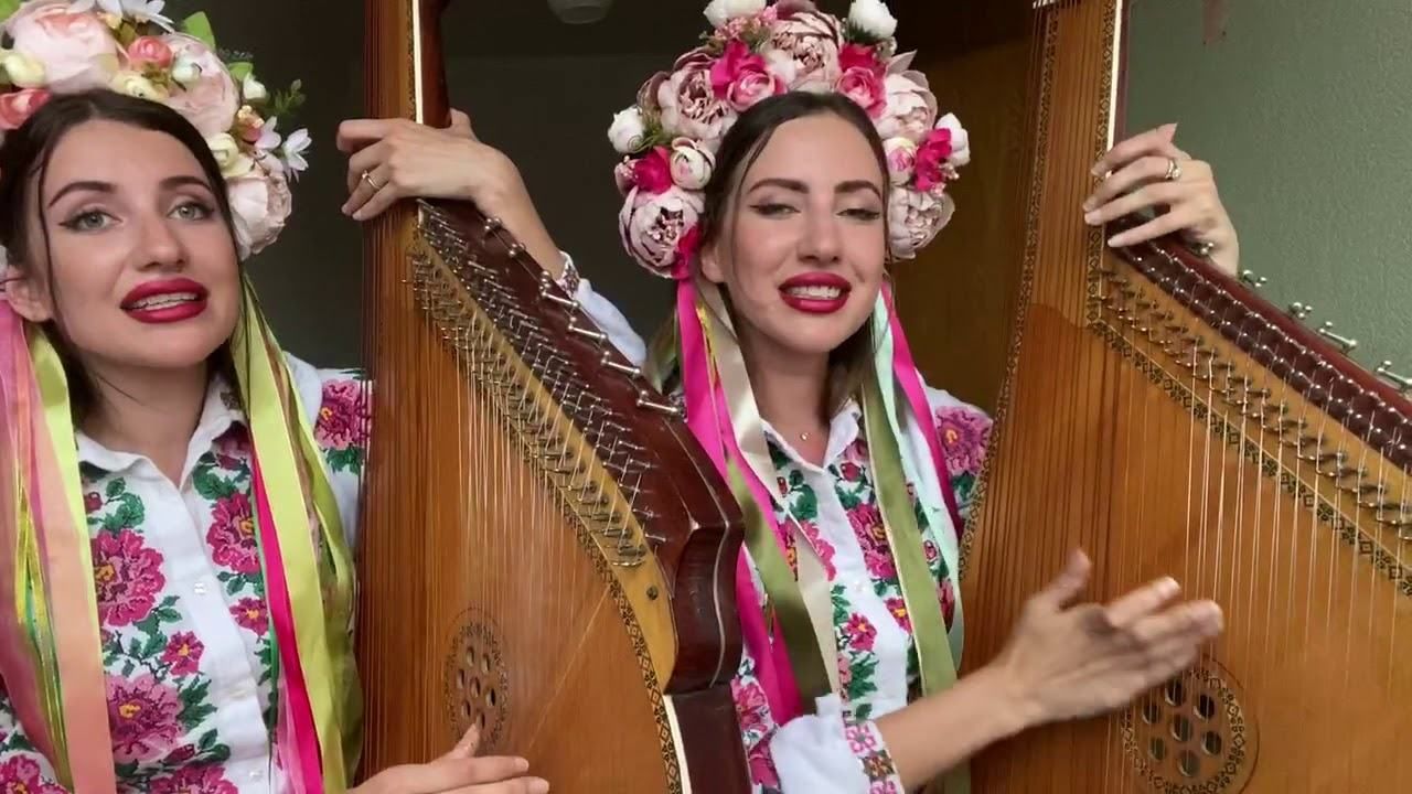 В бандуристок в Польше украли инструменты В бандуристок в Польше украли инструменты