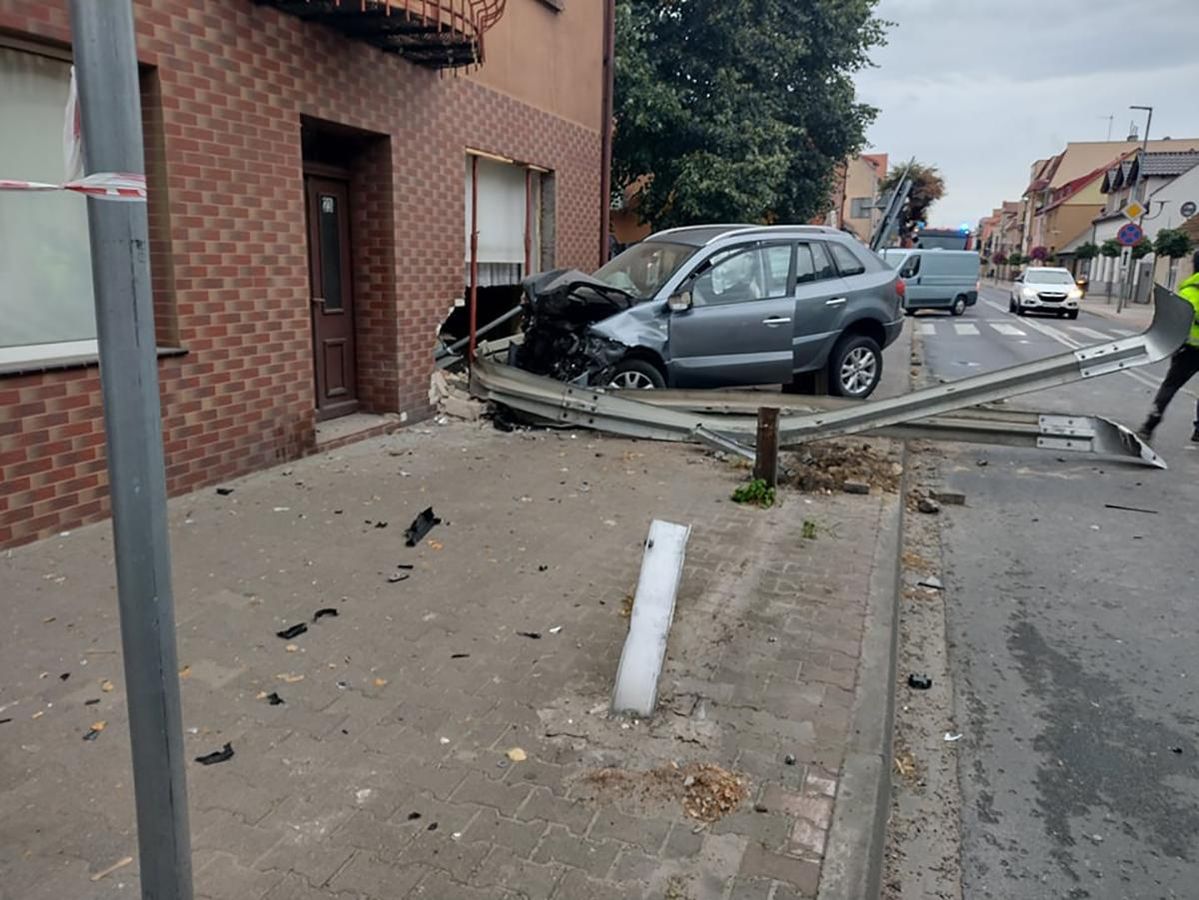 Пьяный водитель из Украины въехал в дом в Польше: видео - Закордон