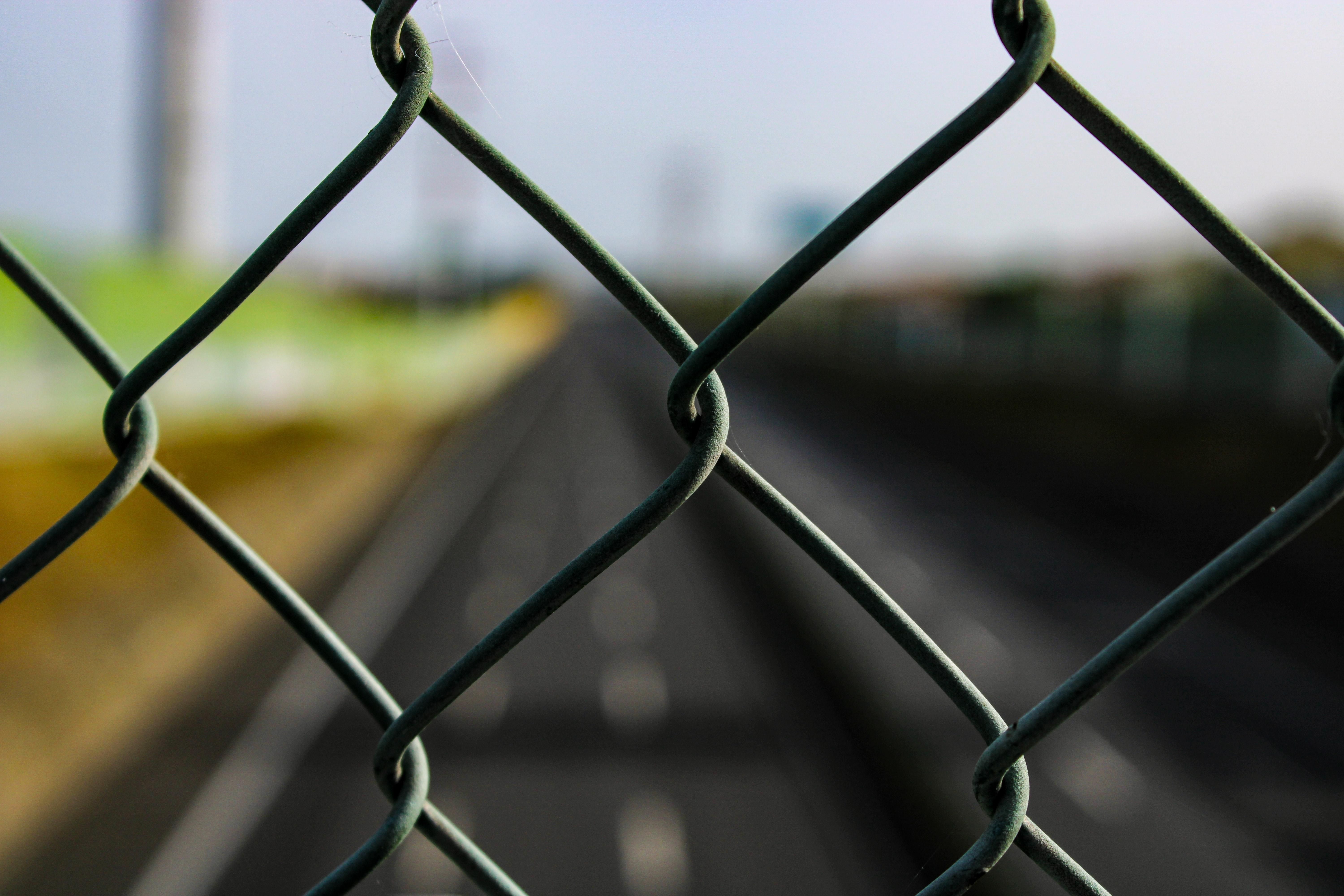 Поляк та українець допомагали біженцям незаконно перетинати кордон: обох заарештували - Закордон Поляк та українець допомагали біженцям незаконно перетинати кордон: обох заарештували - Закордон