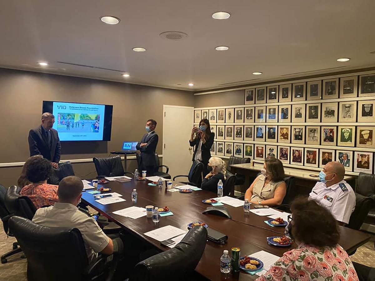 В США презентовали книгу украинского ветерана АТО - Закордон В США презентовали книгу украинского ветерана АТО - Закордон