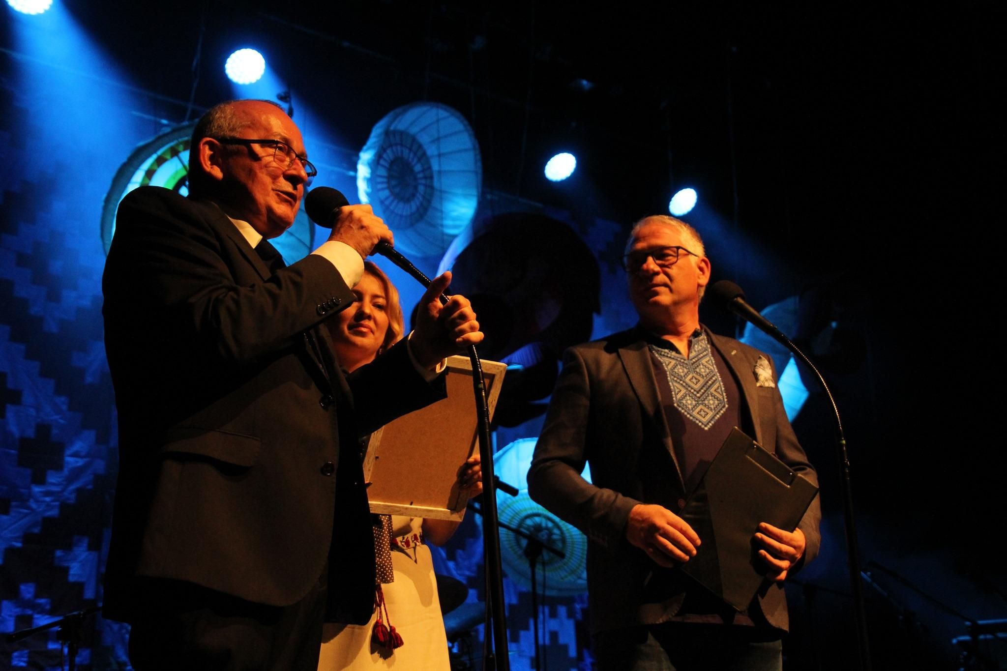 Амбасадори іммігрантів та люди успіху: У Польщі українців нагородили почесними званнями - Закордон Амбасадори іммігрантів та люди успіху: У Польщі українців нагородили почесними званнями - Закордон