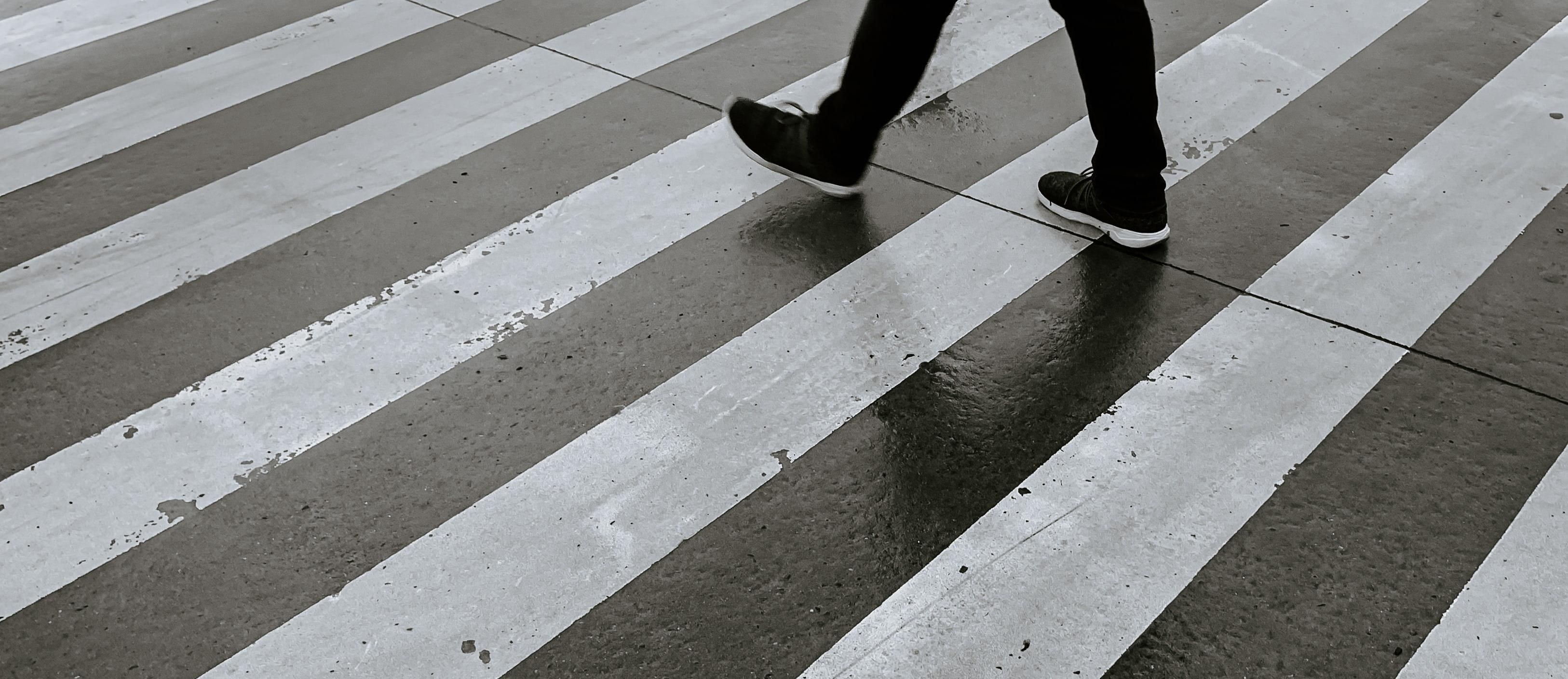 У Польщі неповнолітня місцева жителька збила українця на пішохідному переході - Закордон У Польщі неповнолітня місцева жителька збила українця на пішохідному переході - Закордон