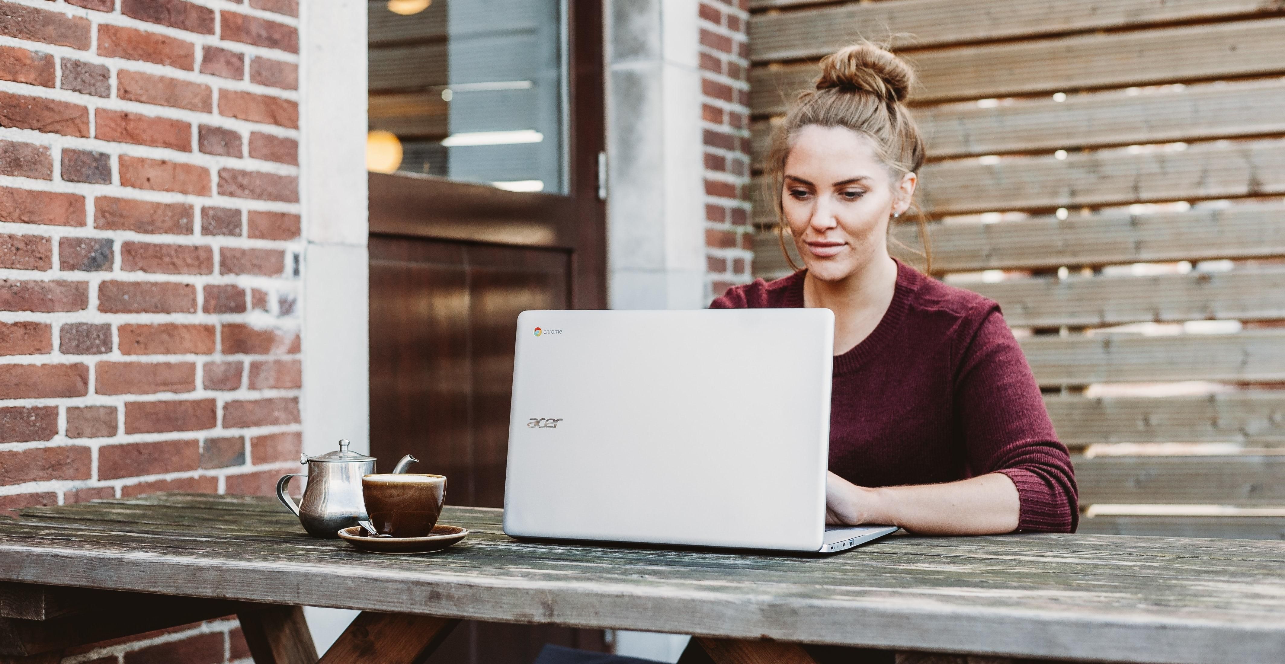 Молодые украинцы интересуются работой за границей Молодые украинцы интересуются работой за границей