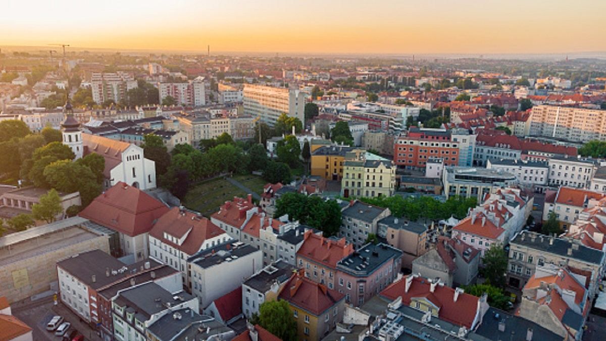 В Польщі готують спеціальні програми підтримки для мігрантів з України - Закордон В Польщі готують спеціальні програми підтримки для мігрантів з України - Закордон