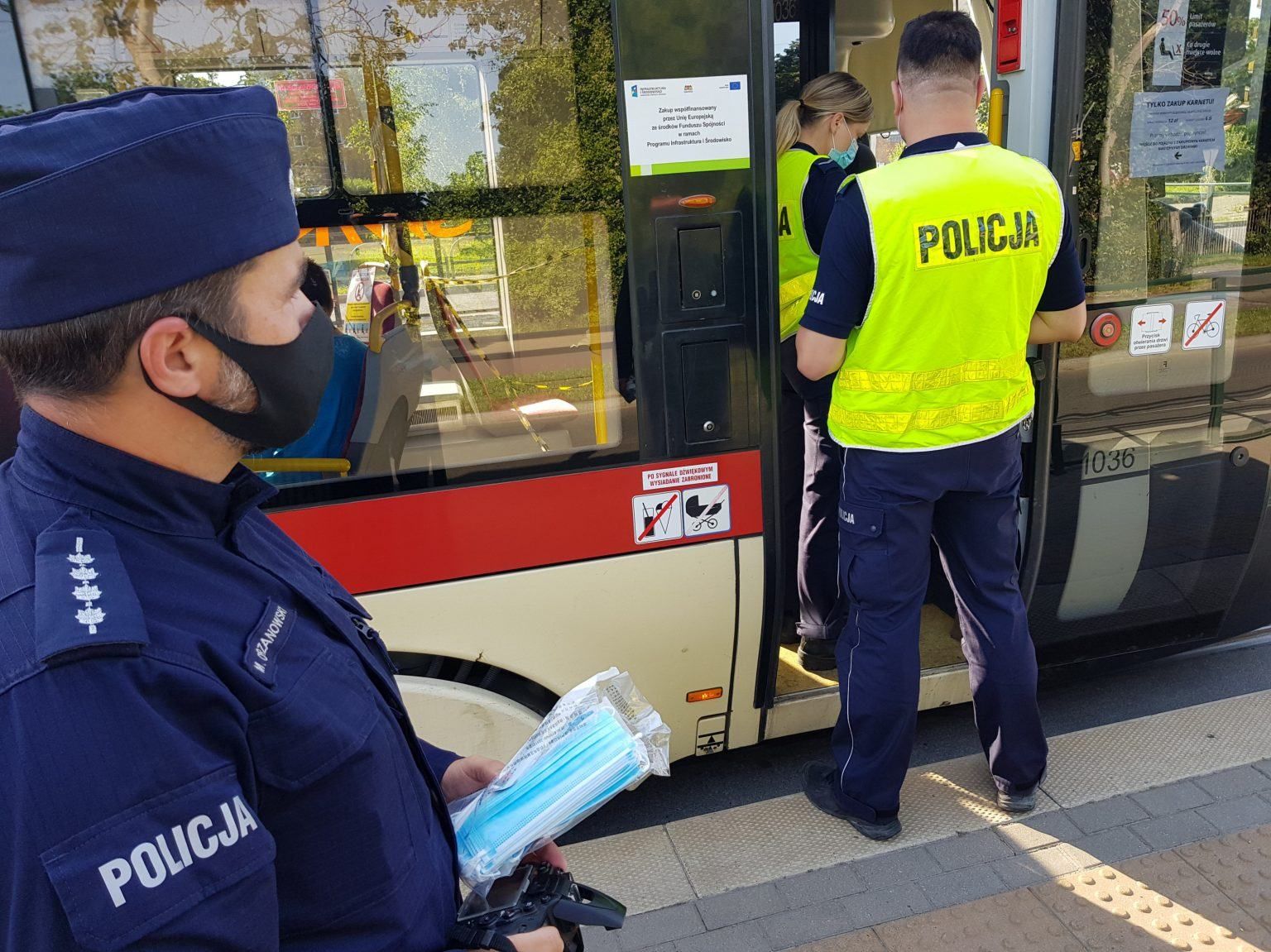 У Польщі посилюють контроль носіння масок: заява міністр охорони здоров'я - Закордон У Польщі посилюють контроль носіння масок: заява міністр охорони здоров'я - Закордон