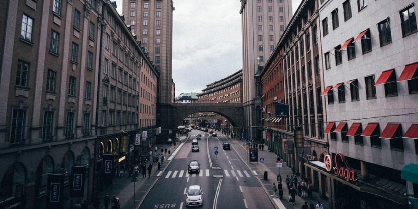 За кермом у Швеції: які правила потрібно пам'ятати, щоб уникнути штрафів - Закордон За кермом у Швеції: які правила потрібно пам'ятати, щоб уникнути штрафів - Закордон