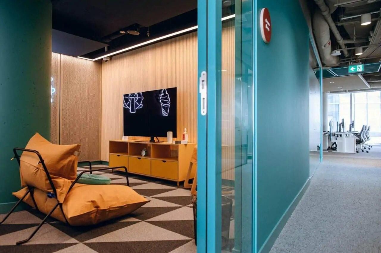 Новий офіс Google відкрили у Варшаві: там є навіть кімнати для сну – промовисті фото - Новини світу - Закордон