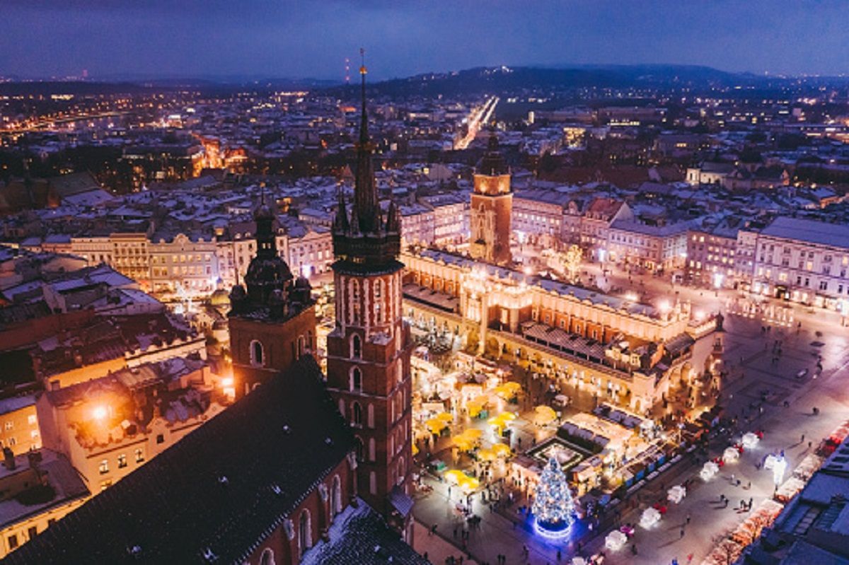 Святкова атмосфера в Кракові: коли у місті розпочнеться різдвяний ярмарок - Закордон