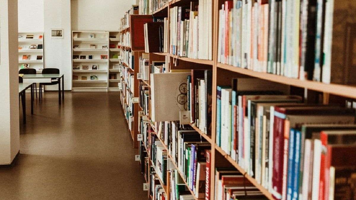 "Хата Читальня": в Сингапурі відкрили українську бібліотеку - Закордон