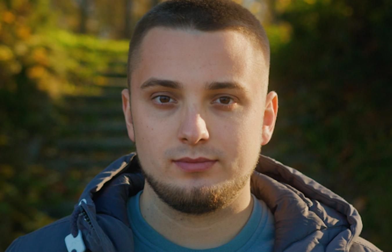 Работает на заводе и снимает видео для тиктока: как 22-летний украинец стал популярным в Польше - Новости Черновцов - Закордон Работает на заводе и снимает видео для тиктока: как 22-летний украинец стал популярным в Польше - Новости Черновцов - Закордон