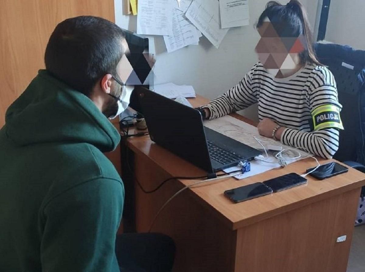 В Польше полицейские задержали афериста из Украины В Польше полицейские задержали афериста из Украины