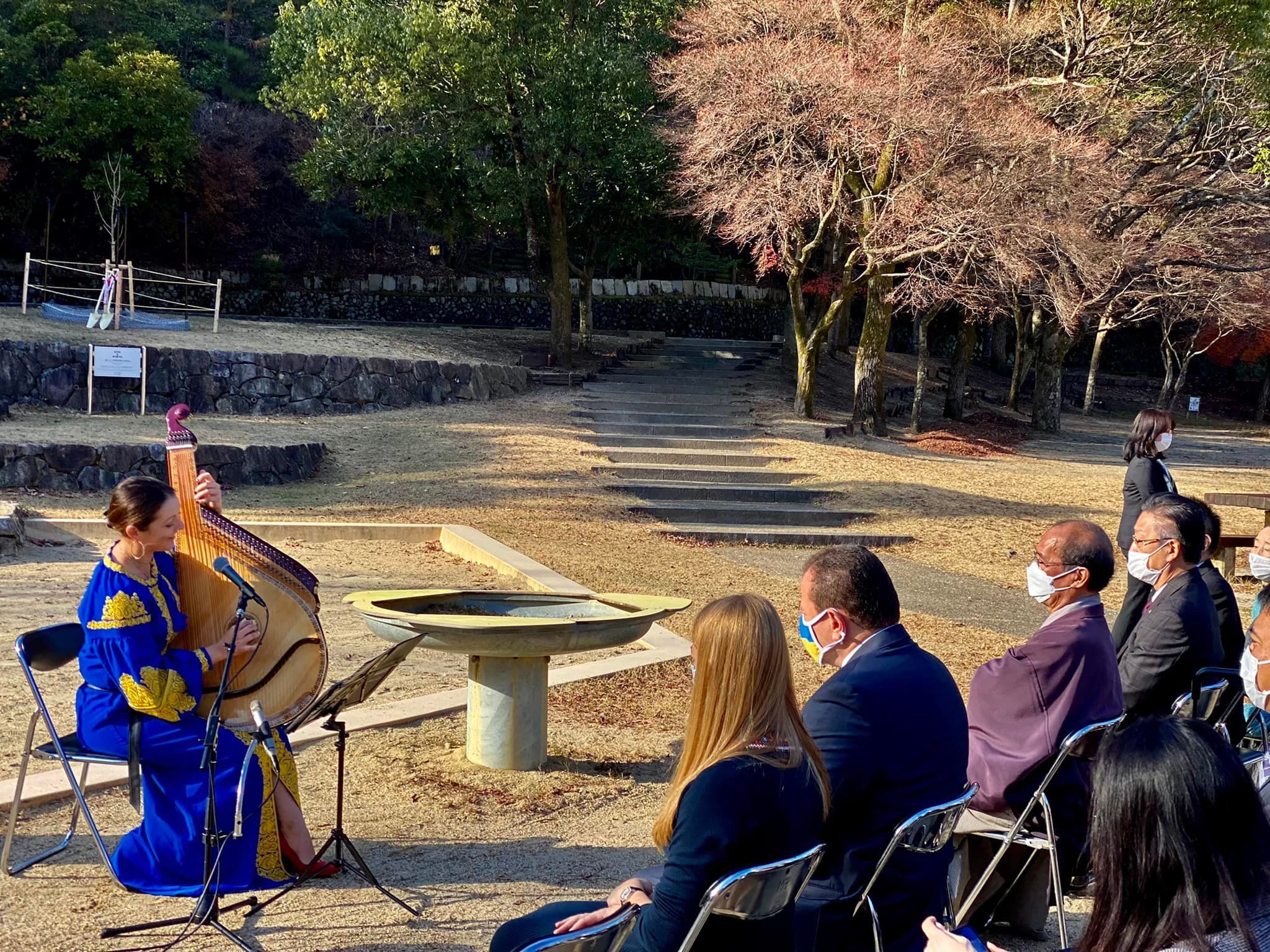 В одному з найбільших міст Японії висадили київські каштани: фото - Новини світу - Закордон В одному з найбільших міст Японії висадили київські каштани: фото - Новини світу - Закордон