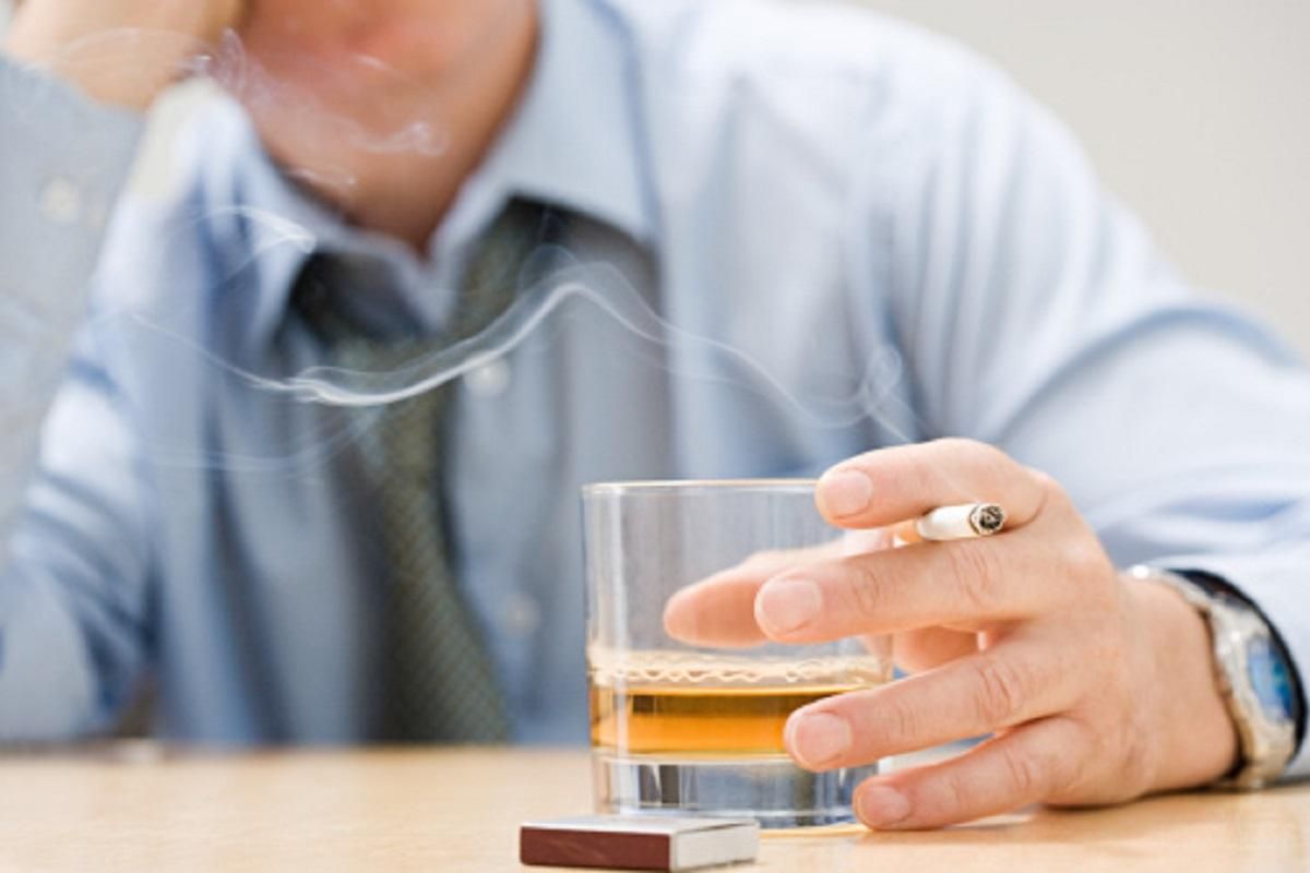 Шкідливі звички – це дорого: як зміняться ціни на алкоголь та цигарки в Польщі - Закордон