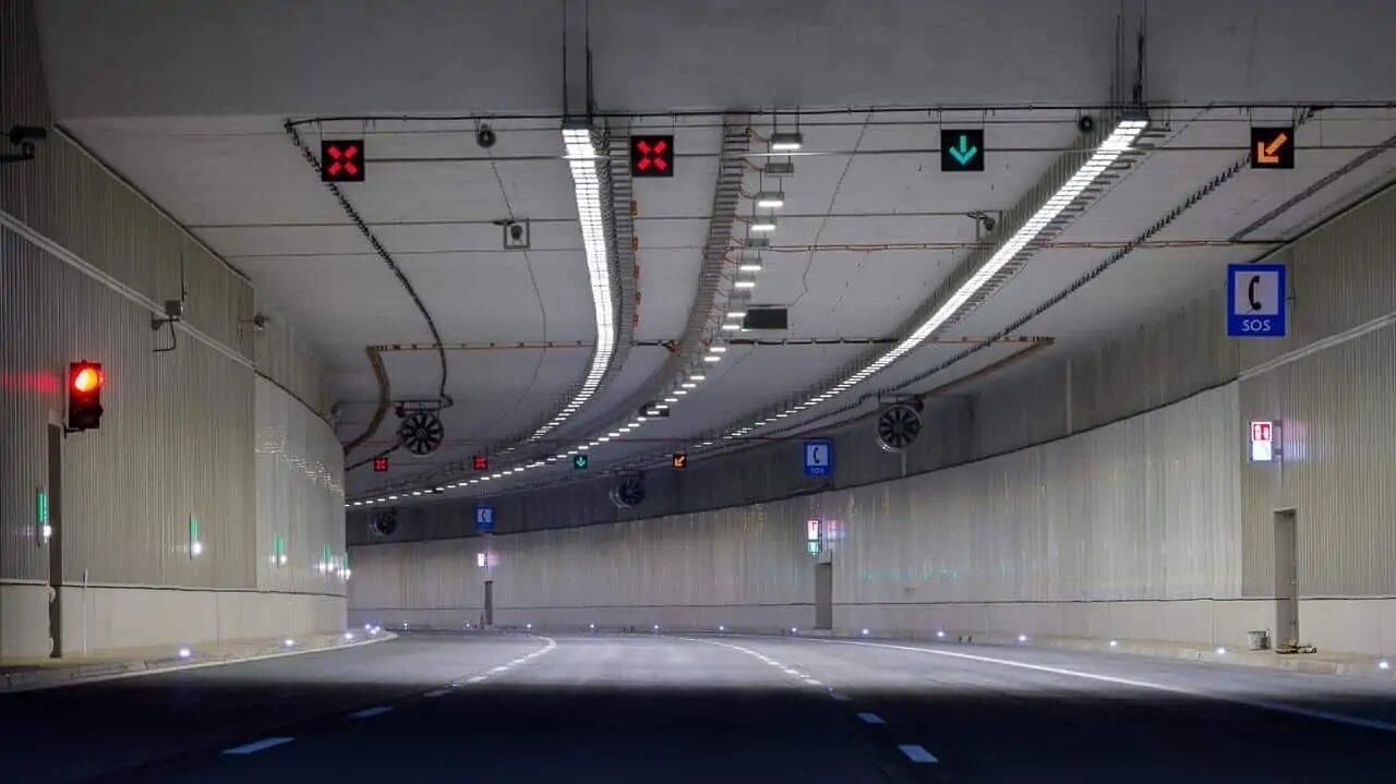 У Варшаві відкрили найдовший тунель у Польщі - Закордон