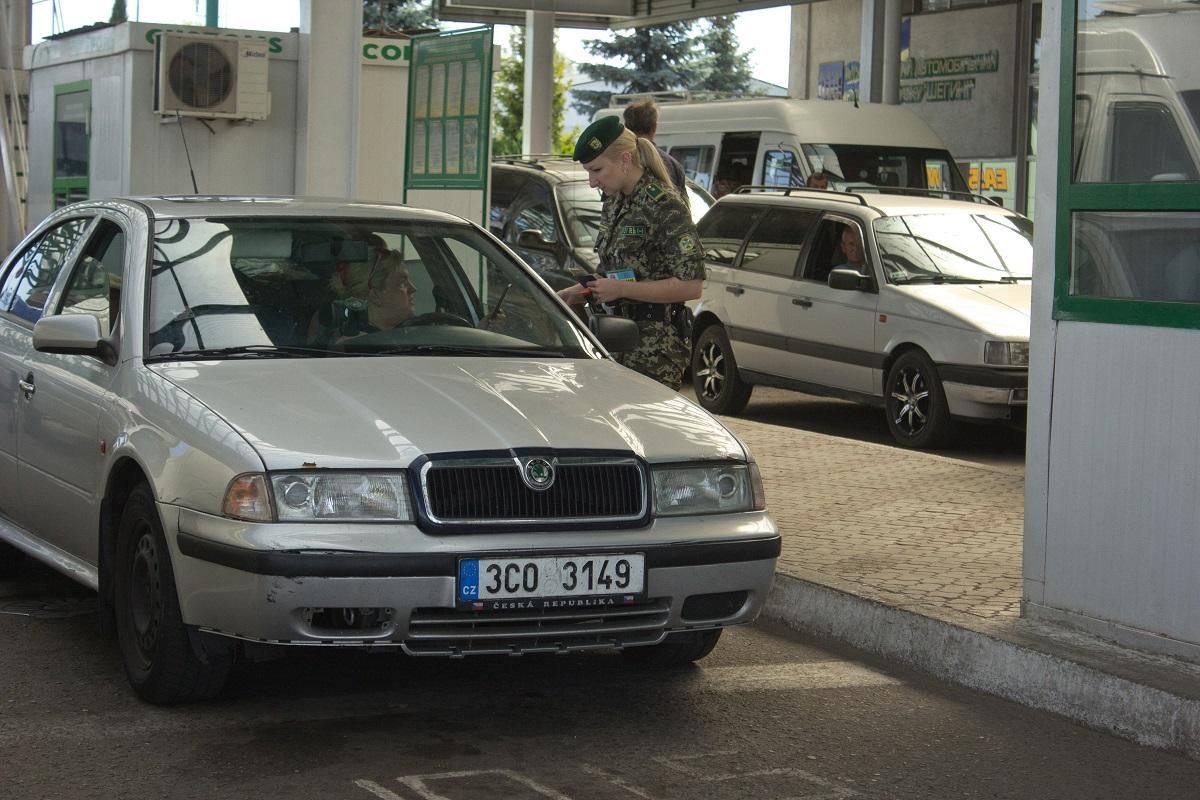 Що варто знати тим, хто планує закордонні поїздки напередодні свят - Закордон Що варто знати тим, хто планує закордонні поїздки напередодні свят - Закордон