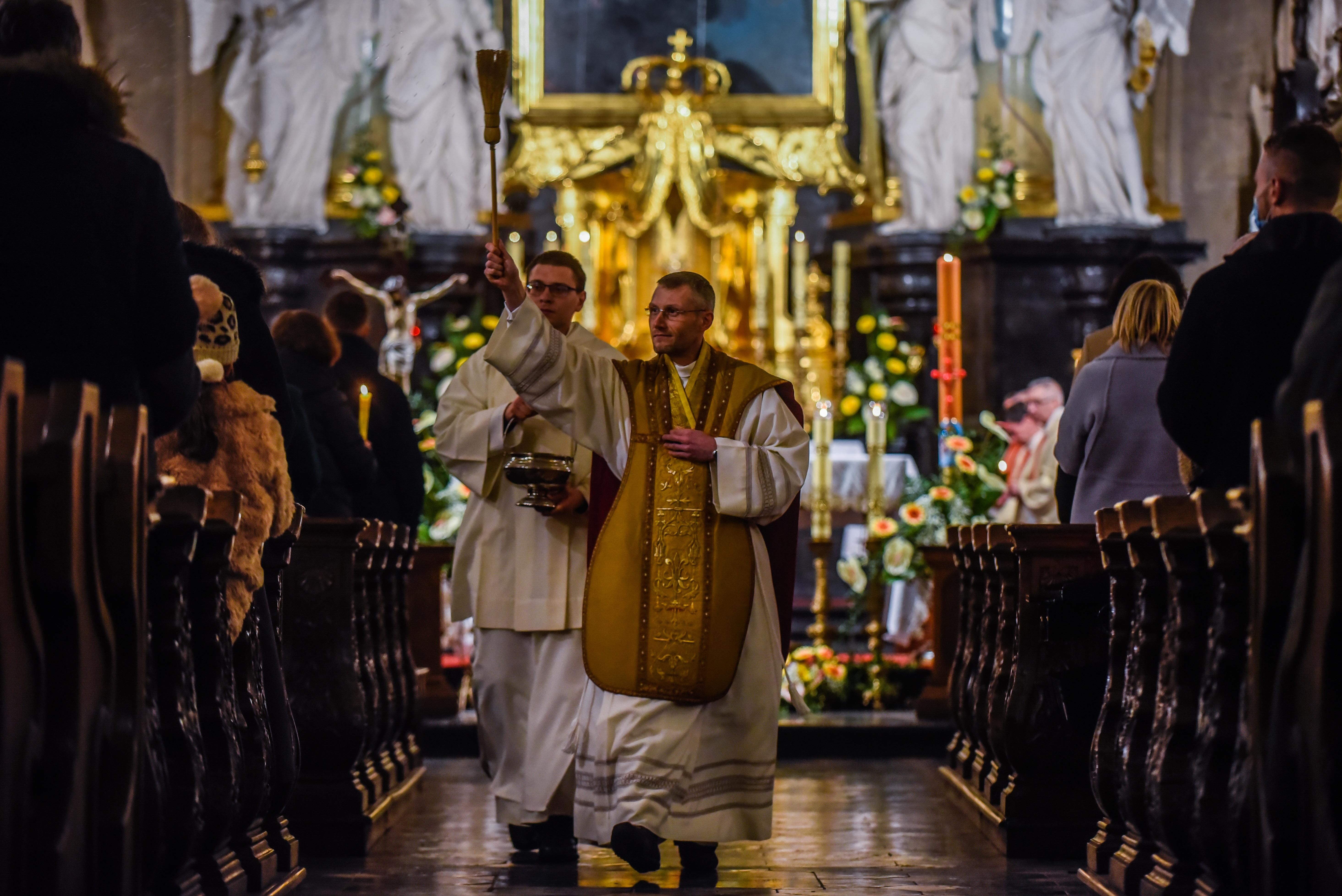 Різдво у Польщі: які обмеження діють у храмах - Закордон Різдво у Польщі: які обмеження діють у храмах - Закордон