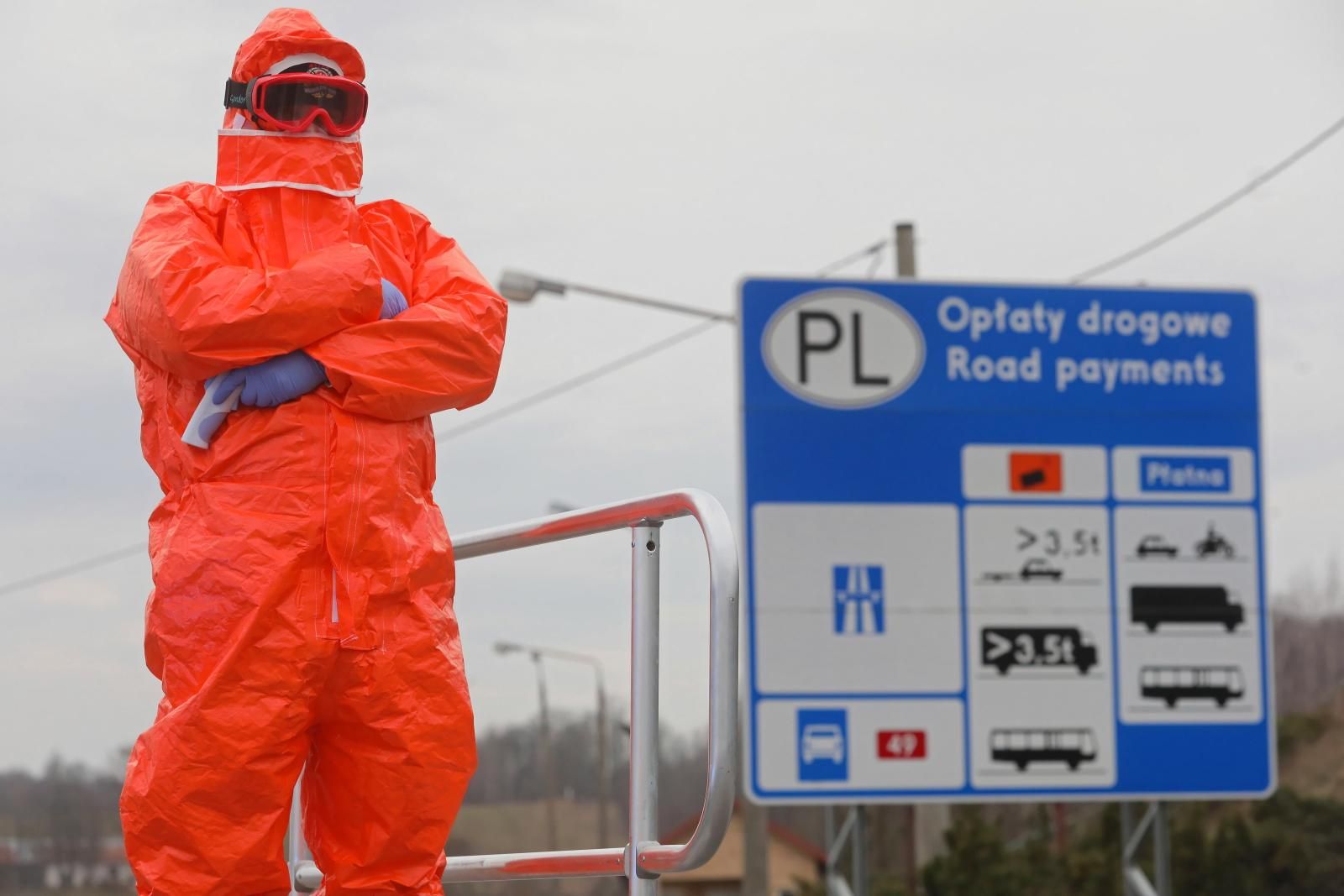"Ситуация действительно серьезная": в МЗ Польши рассказали, когда ждать пятую волну COVID-19 - Закордон "Ситуация действительно серьезная": в МЗ Польши рассказали, когда ждать пятую волну COVID-19 - Закордон