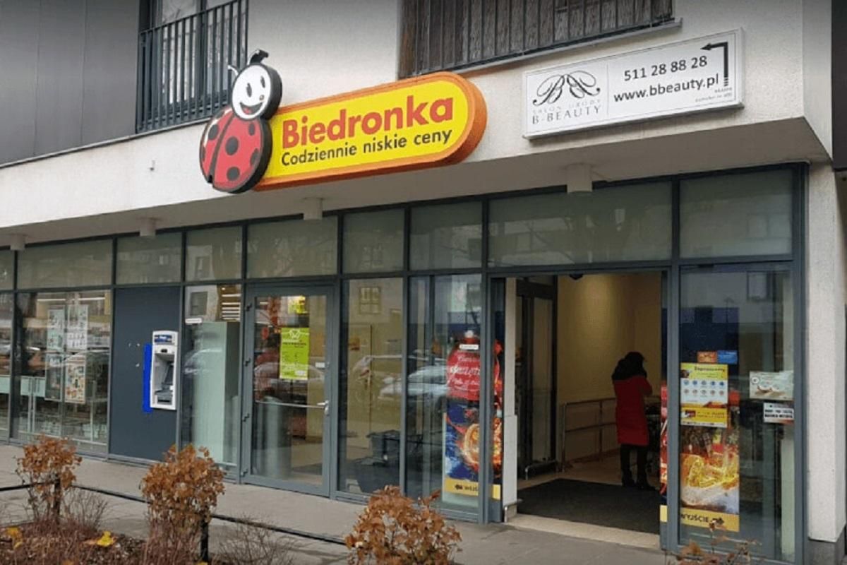 Сеть Biedronka пообещала увеличить зарплаты работникам Сеть Biedronka пообещала увеличить зарплаты работникам