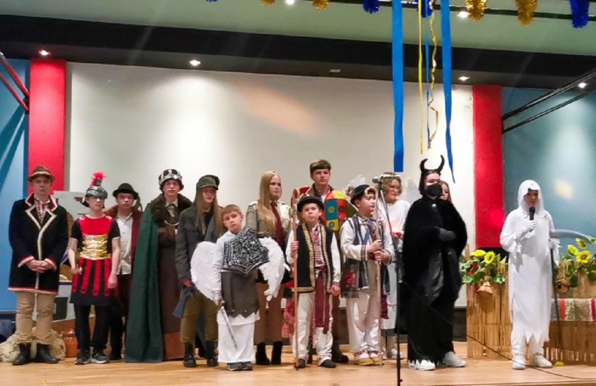 Українці в Іспанії провели фестиваль вертепу: атмосферне відео - Закордон Українці в Іспанії провели фестиваль вертепу: атмосферне відео - Закордон