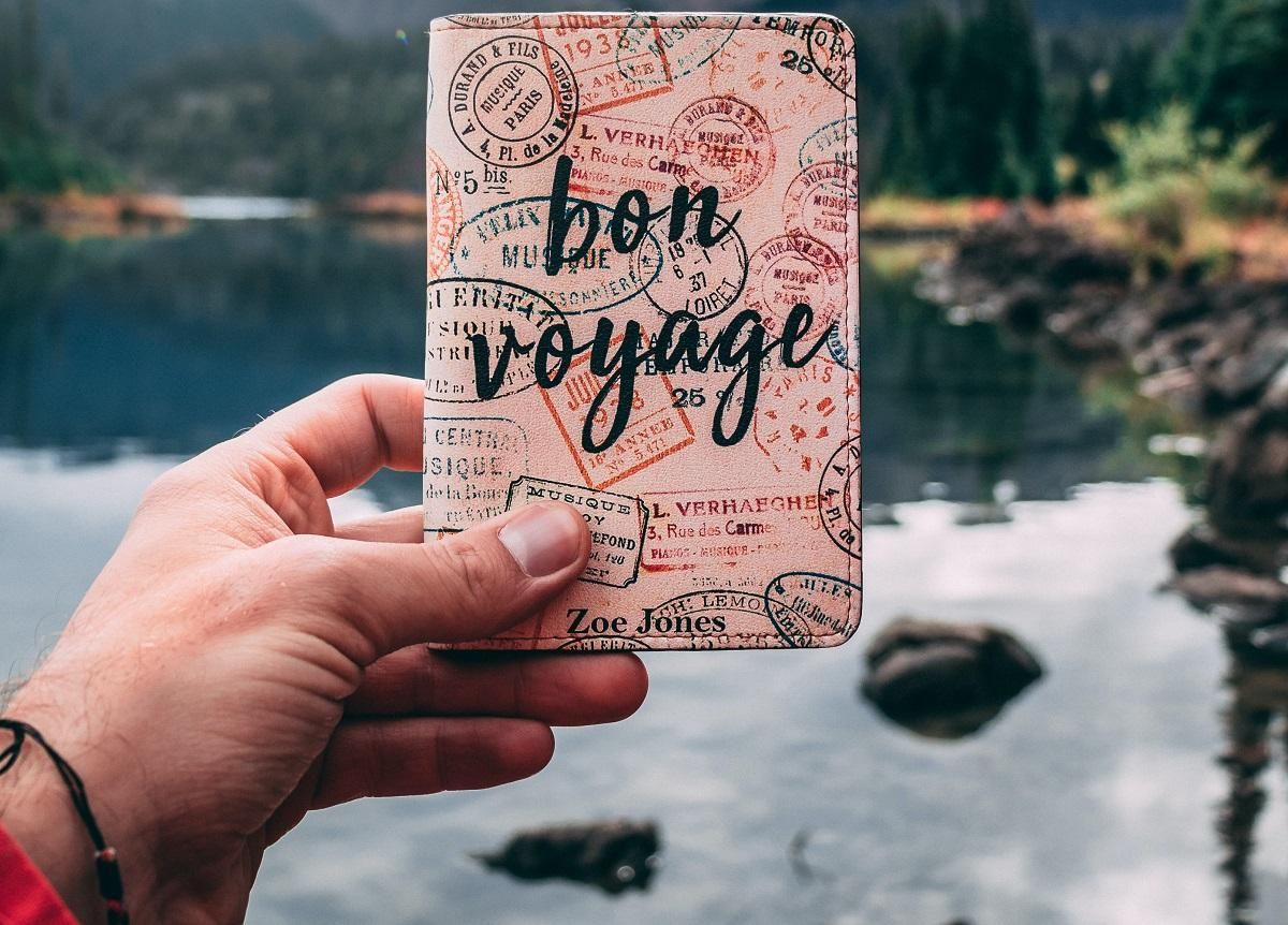 Найкращі паспорти світу: як виглядає рейтинг і яке місце посів український документ - Закордон Найкращі паспорти світу: як виглядає рейтинг і яке місце посів український документ - Закордон