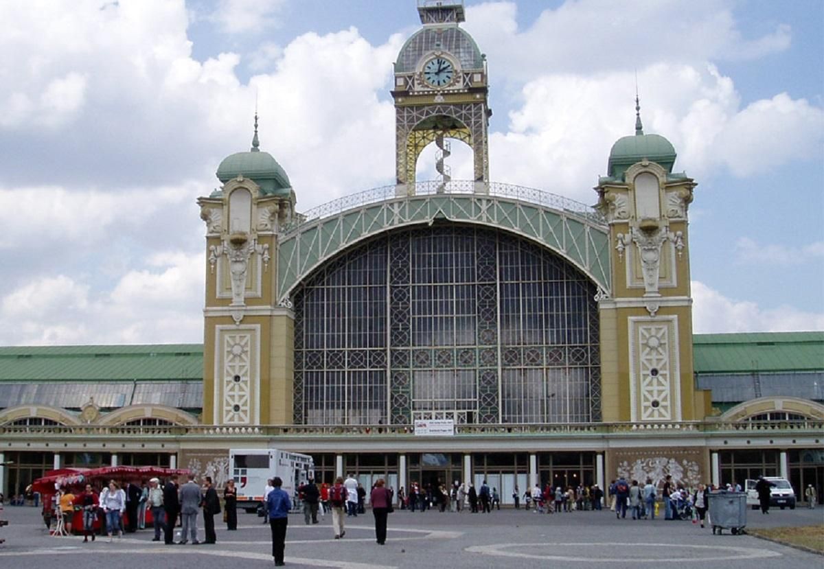 Один із символів Праги почали реконструювати: що відомо - Закордон Один із символів Праги почали реконструювати: що відомо - Закордон