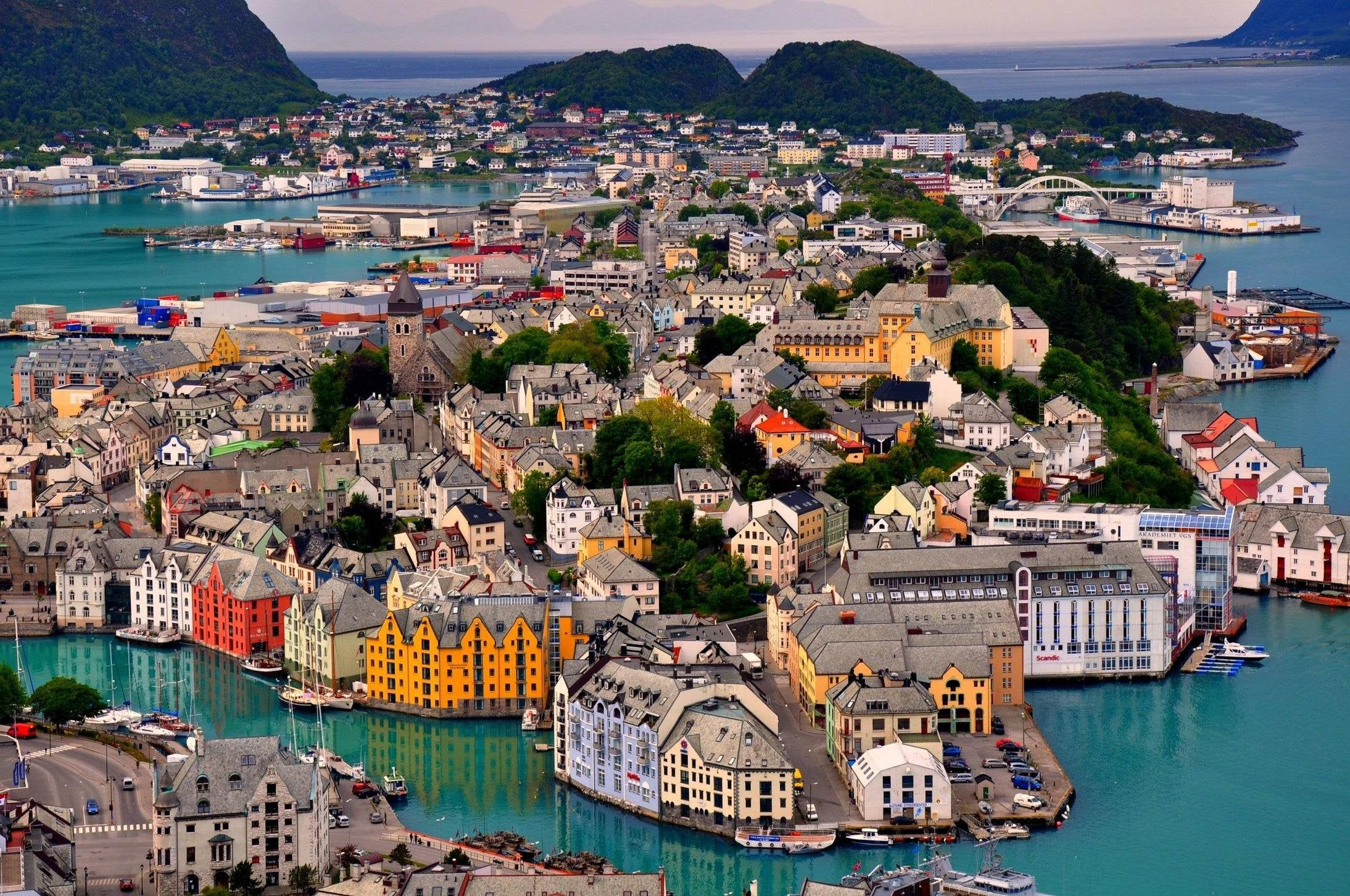Додатковий тиждень відпустки та 9-годинний робочий день: особливості працевлаштування у Норвегії - Закордон