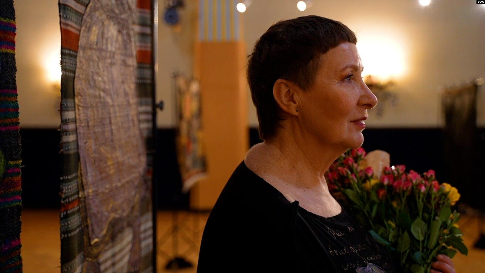"Репортаж на килимі": українська художниця показала свої унікальні твори у США - Новини Одеса - Закордон