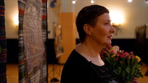 "Репортаж на килимі": художниця з України показала свої унікальні твори у США 