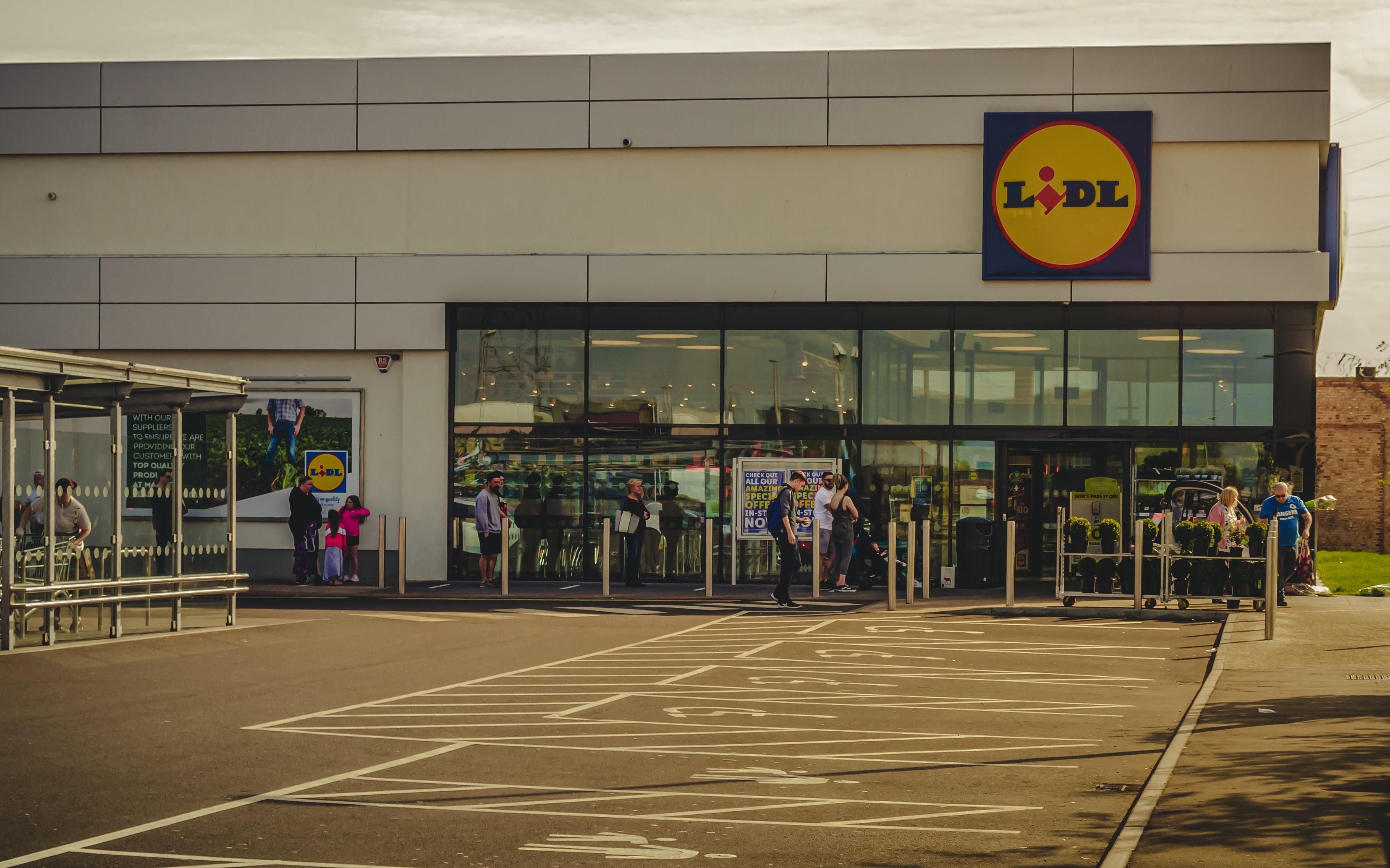 Lidl обеспечит украинцев продуктами на миллион злотых Lidl обеспечит украинцев продуктами на миллион злотых