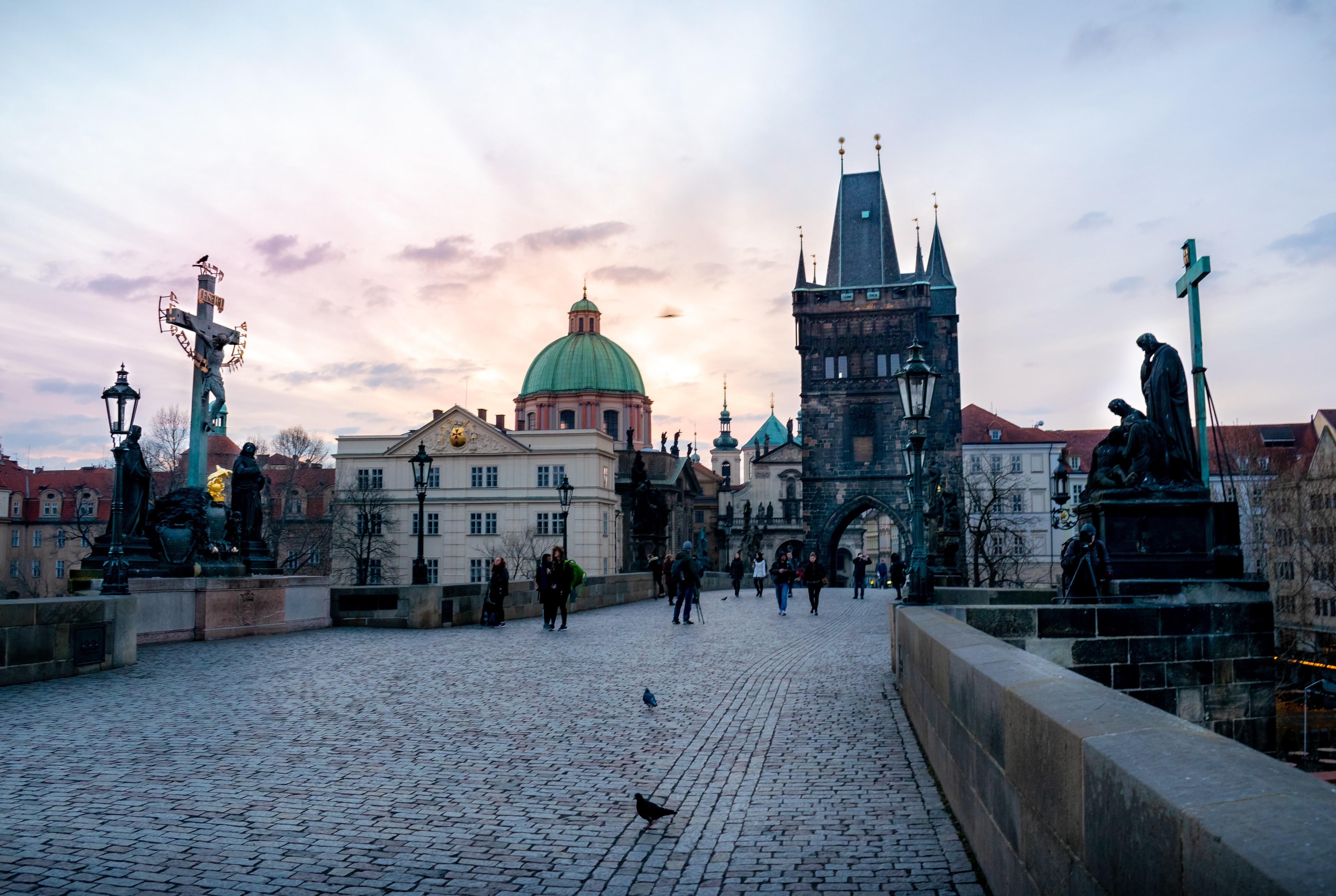 В чешской столице изменили условия бесплатного проезда в общественном транспорте для украинцев - Закордон