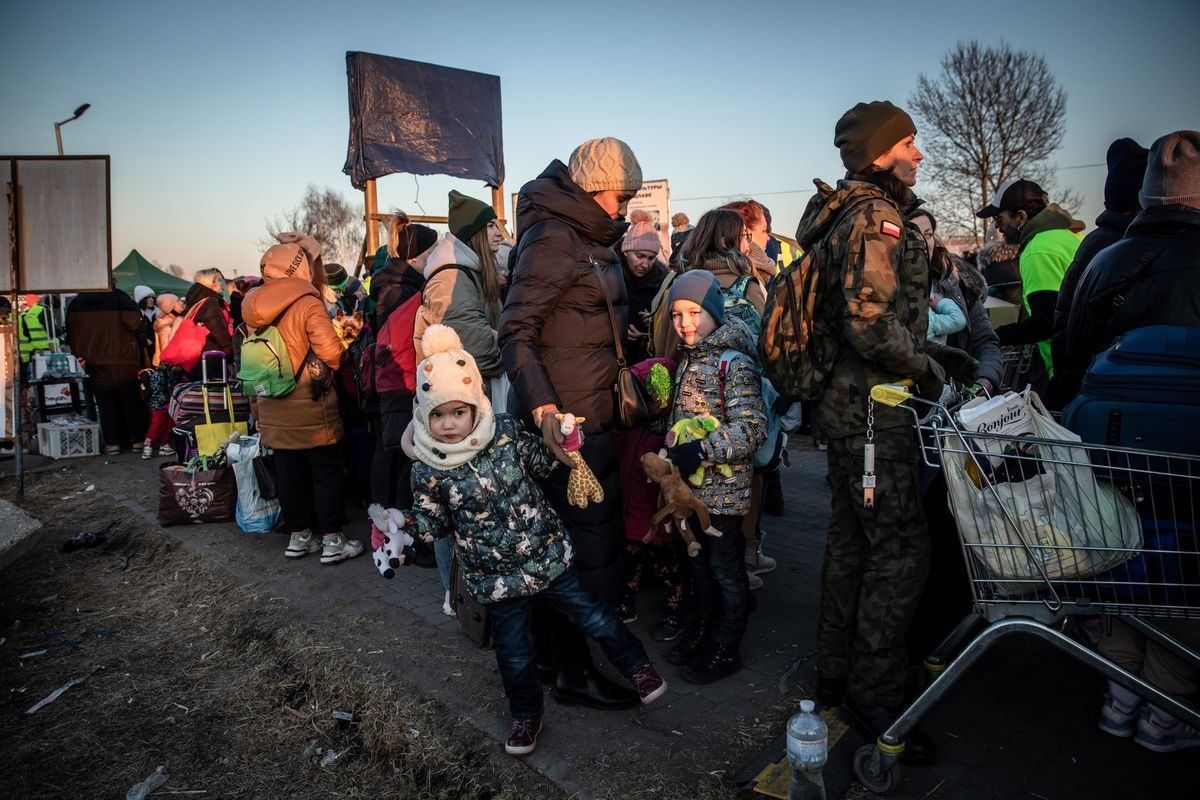 Сколько беженцев из Украины готова принять Польша - Закордон