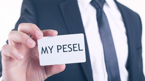 Скільки українців уже отримали номер PESEL у Польщі