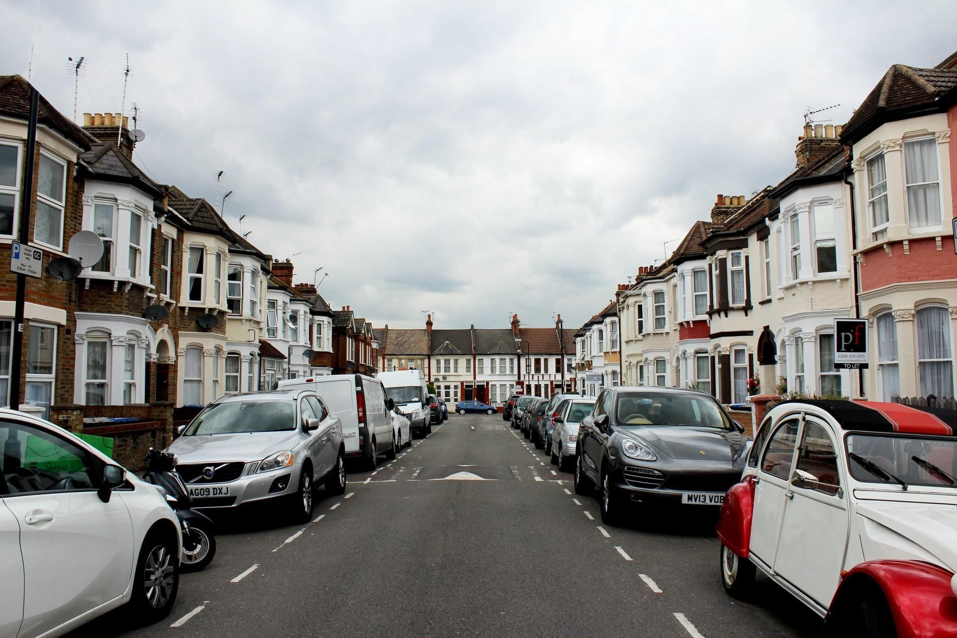 У яких випадках поліція Праги не може оштрафувати українців за неправильне паркування - Закордон У яких випадках поліція Праги не може оштрафувати українців за неправильне паркування - Закордон