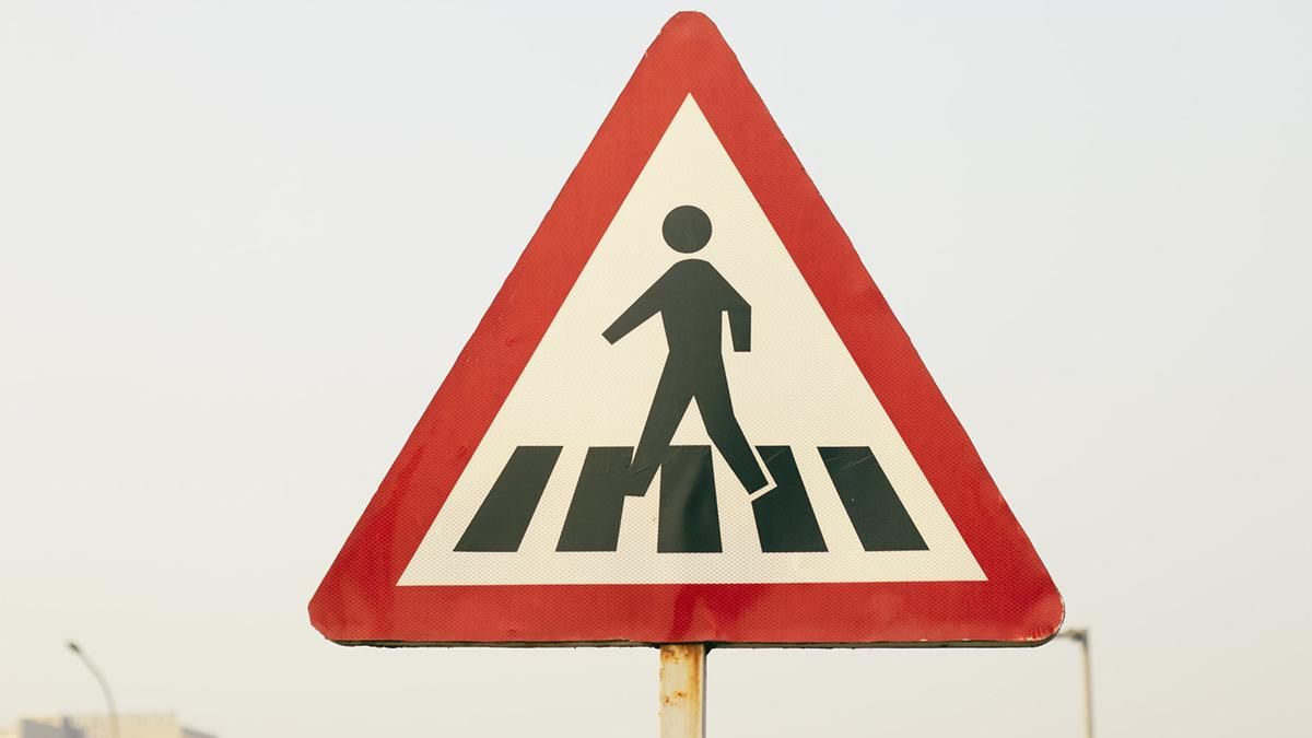 6 особенностей ПДД в Польше, которые следует знать и водителям, и пешеходам - Закордон 6 особенностей ПДД в Польше, которые следует знать и водителям, и пешеходам - Закордон