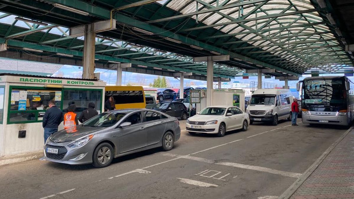 Польща змінила правила перетину кордону для українських водіїв - Закордон Польща змінила правила перетину кордону для українських водіїв - Закордон