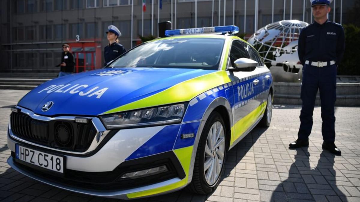 У Варшаві з'являться синьо-жовті поліцейські машини - Закордон