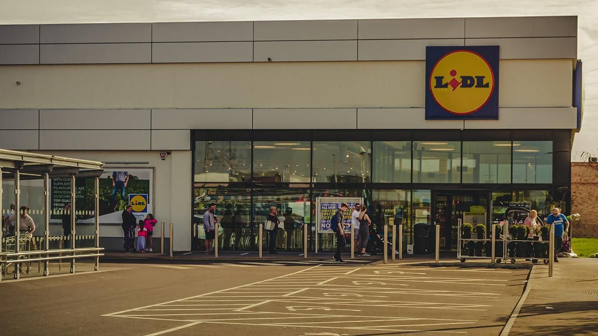 Lidl та Biedronka шукають нових працівників у Польщі які умови обіцяють у торгових мережах - Закордон Lidl та Biedronka шукають нових працівників у Польщі які умови обіцяють у торгових мережах - Закордон