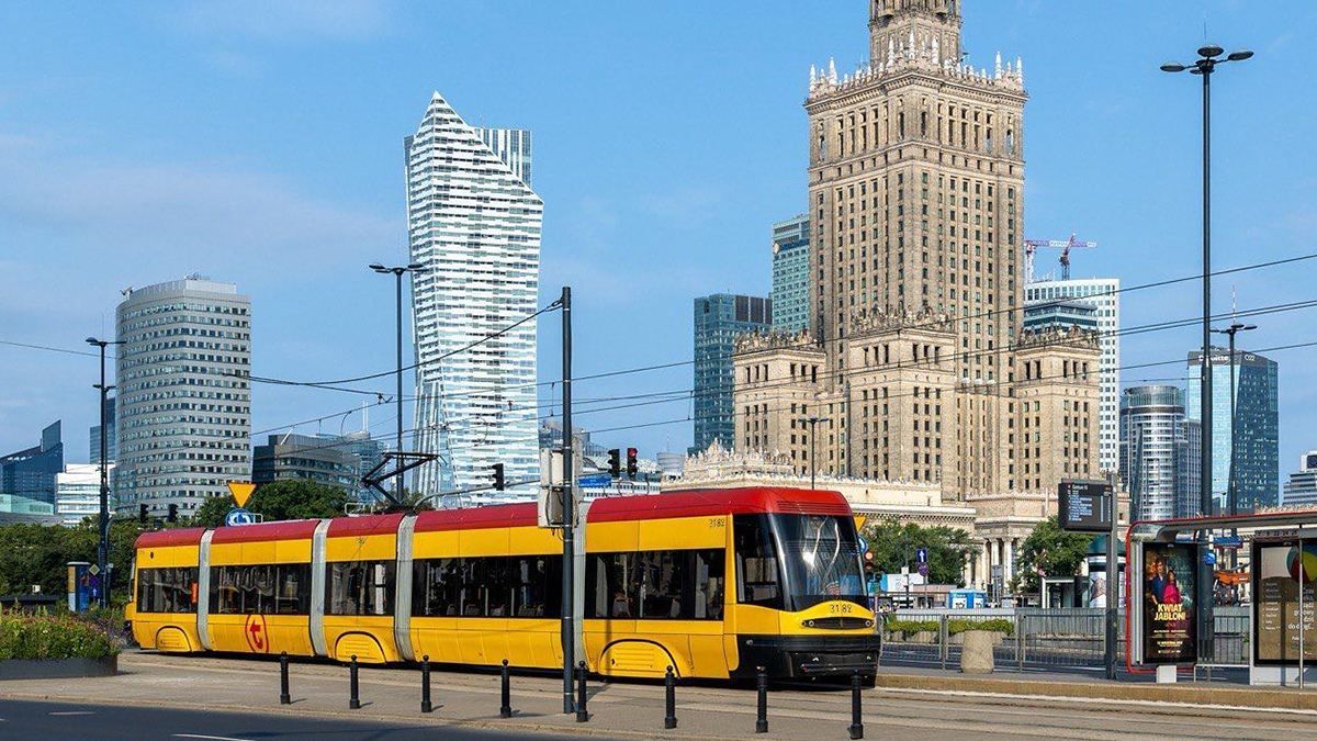 Платний проїзд для українців  у скільки тепер обійдеться квиток в міському транспорті Варшави - Закордон