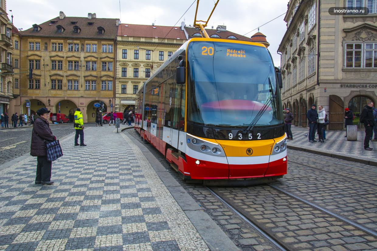 З 1 червня українці повинні платити у транспорті Праги  скільки коштує проїзний - Закордон