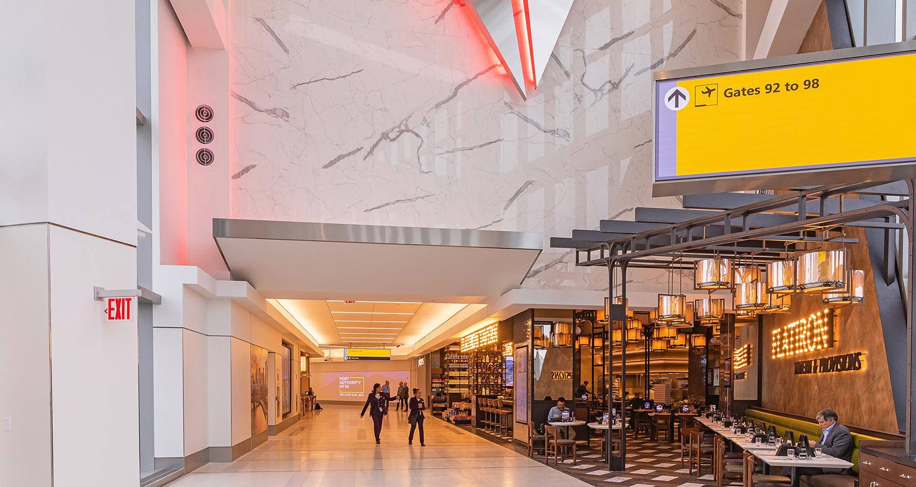 Нью-Йоркський аеропорт LaGuardia показав свій новий термінал  який вигляд він має - Закордон