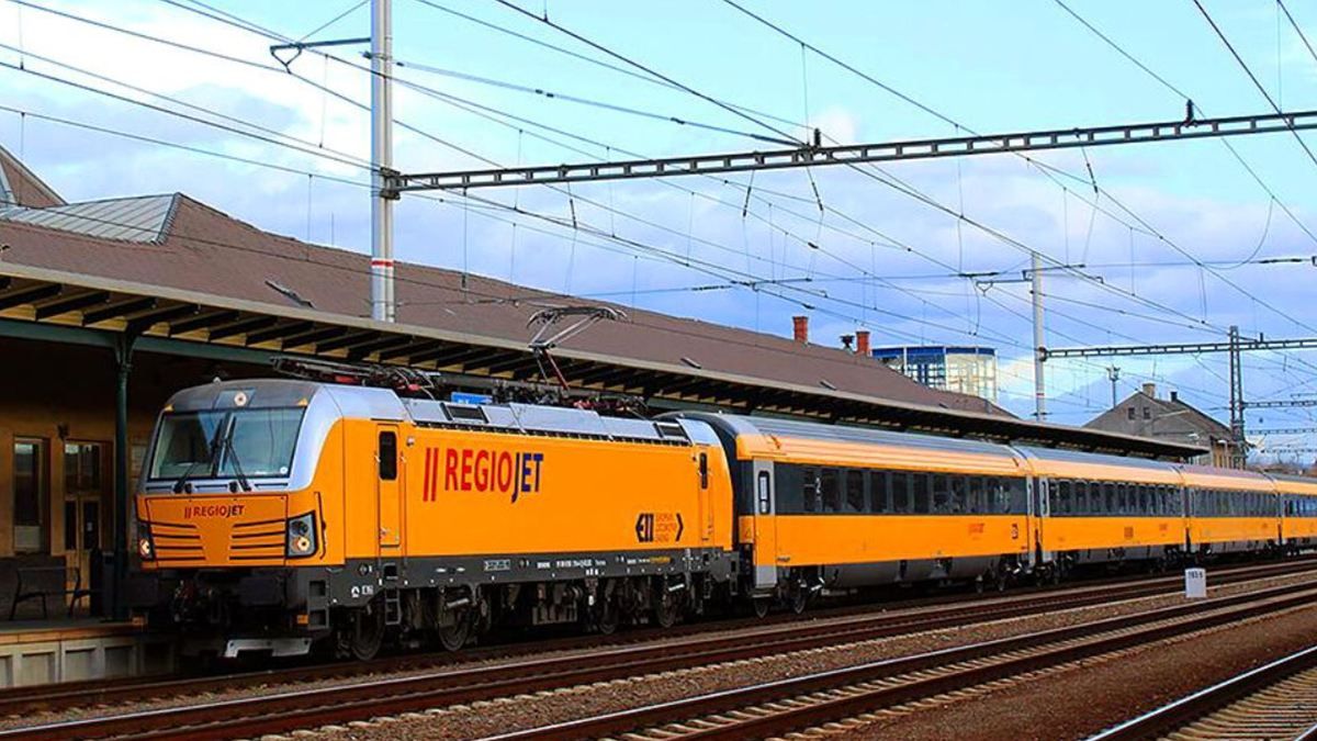 Робота для біженців в Чехії RegioJet шукає україномовних бортпровідників - Закордон Робота для біженців в Чехії RegioJet шукає україномовних бортпровідників - Закордон