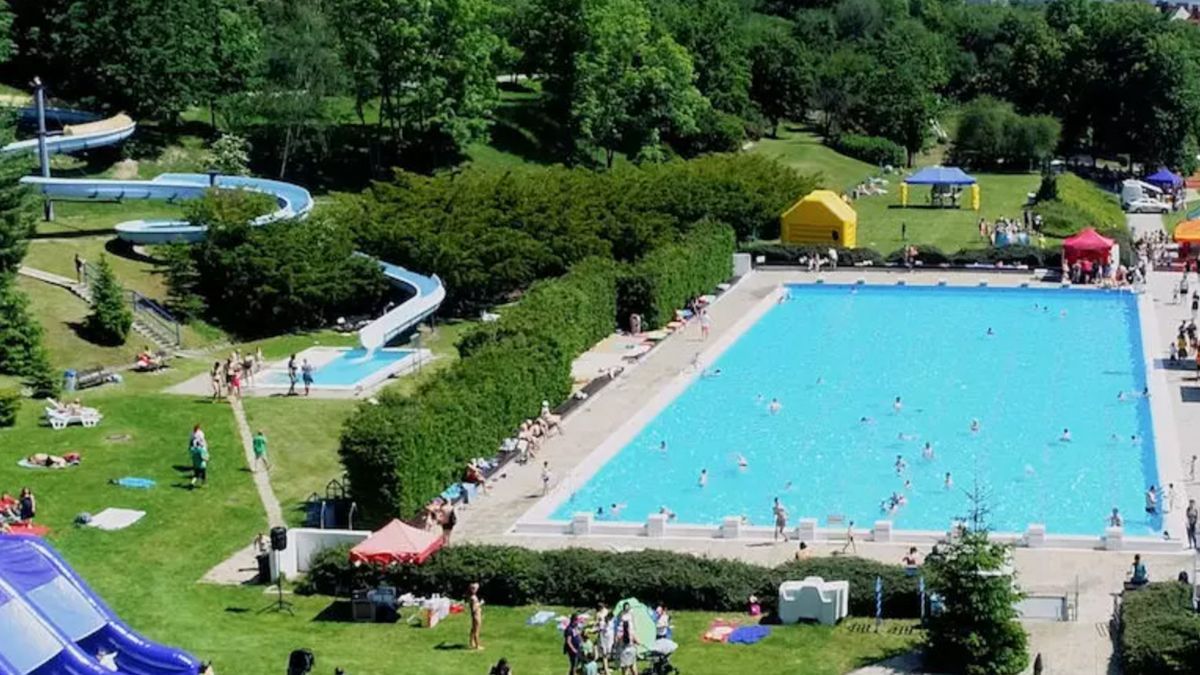 Где в Праге покупаться и позагорать летом  список городских бассейнов и пляжей - Закордон